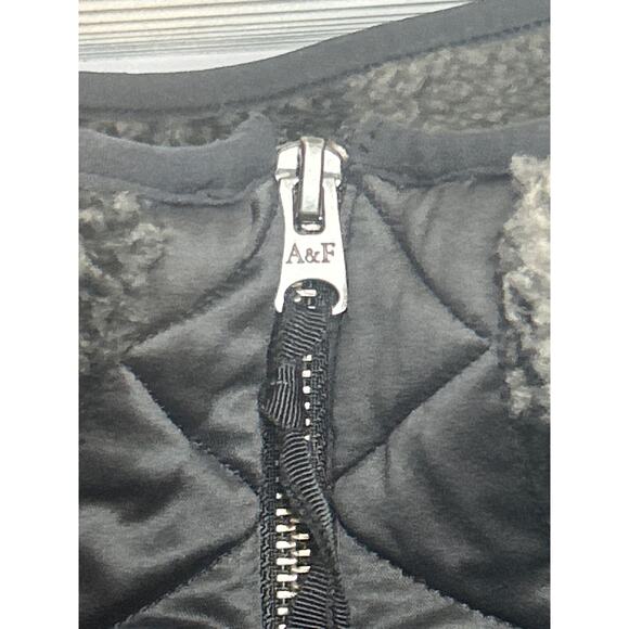 Abercrombie & Fitch Women Fleece Jacket Medium Black Gray Check Quilted Pockets - Picture 5 of 7